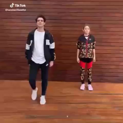 @karol sevilla 👄👄👄
