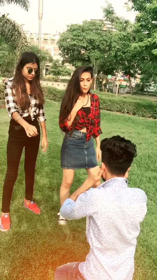 @AAYUSHI🎈