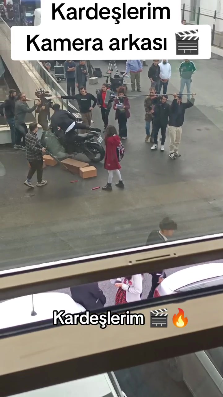 @Kamera Arkası