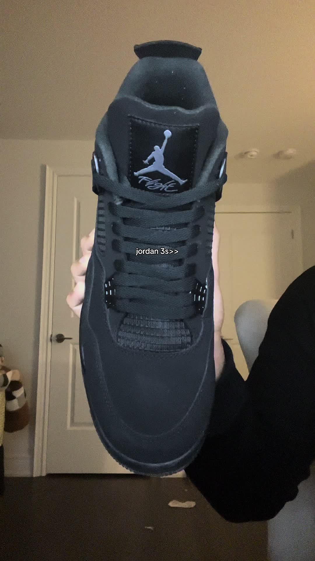 @SneakerFever