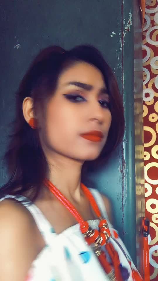 @Dhriti❤️Hiya❤️Singha