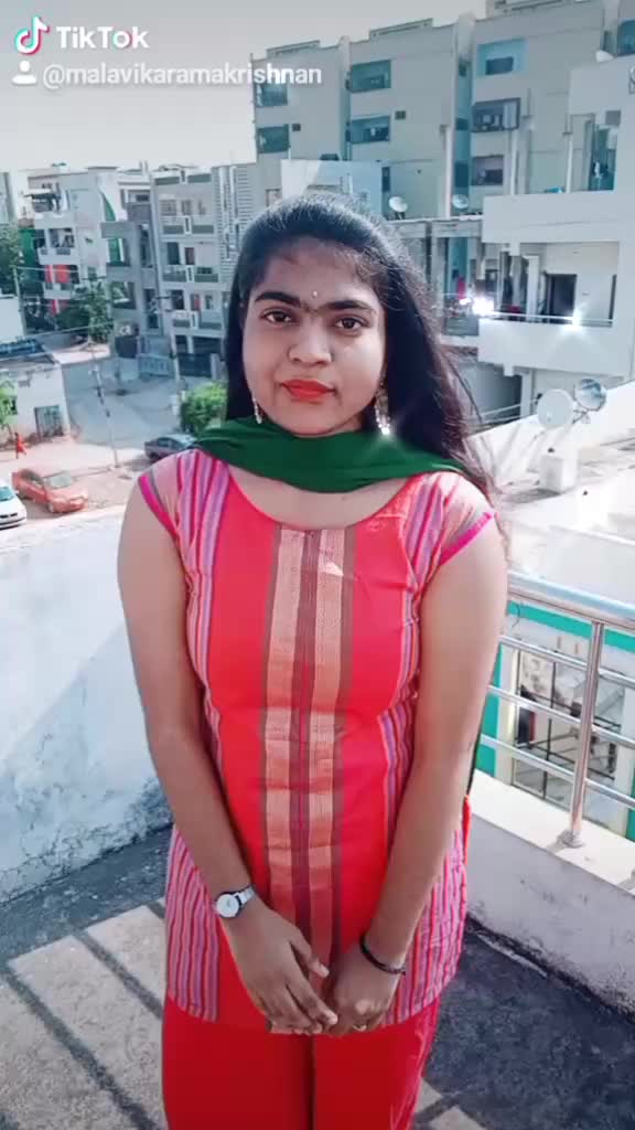 @Malavika jay❤