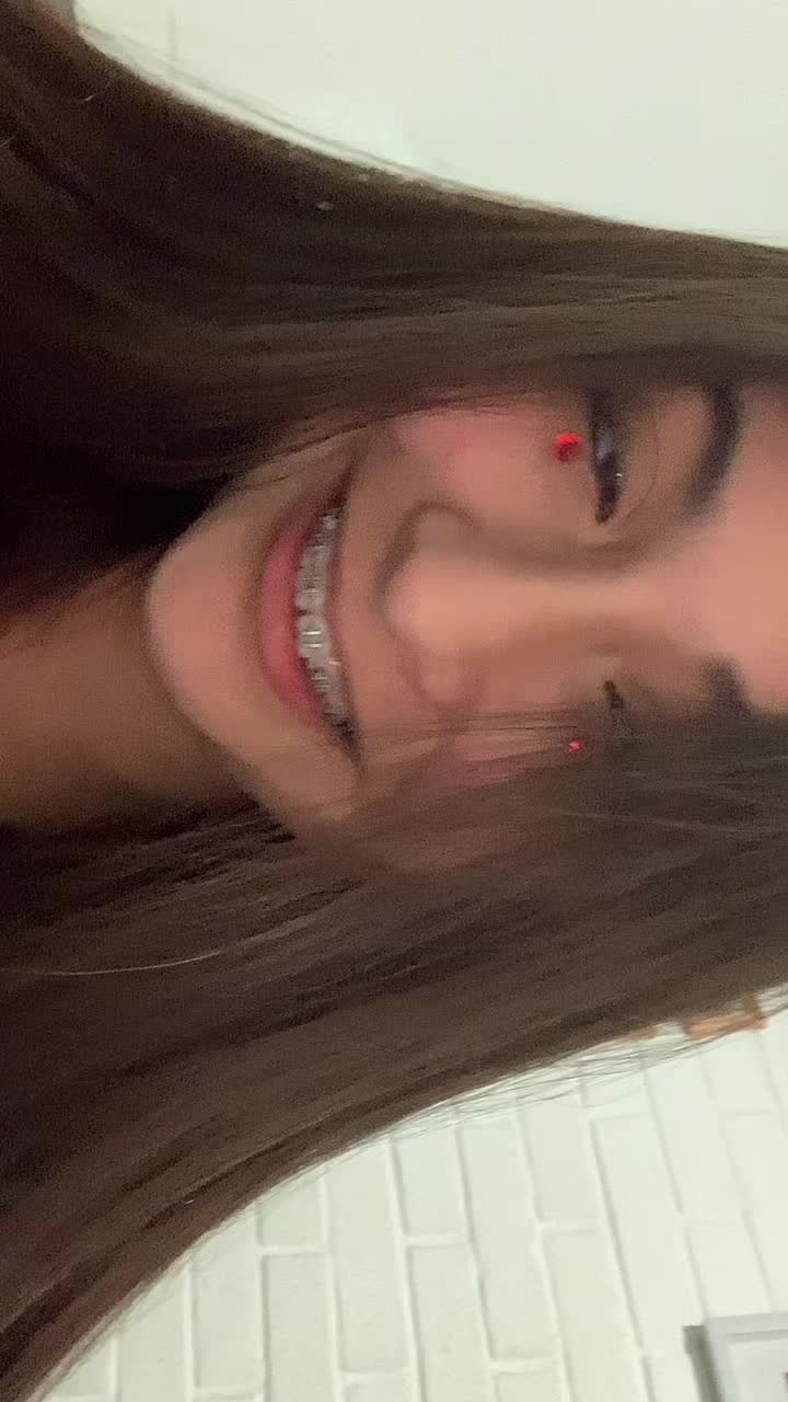 @karlaaaa