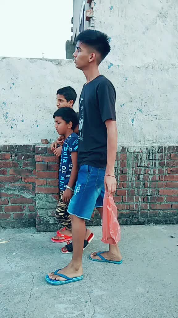 @🤘pratham walia🤘