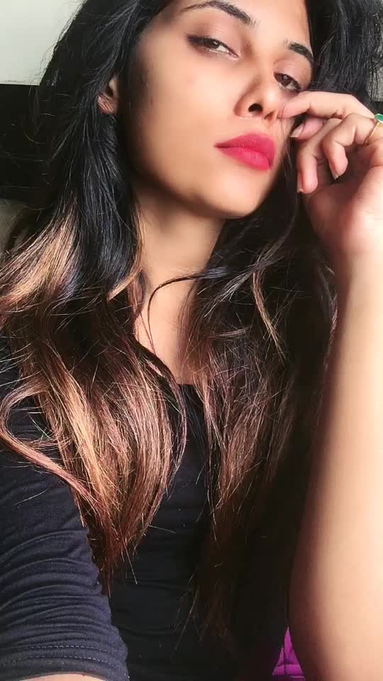 @👑Hansika -👑