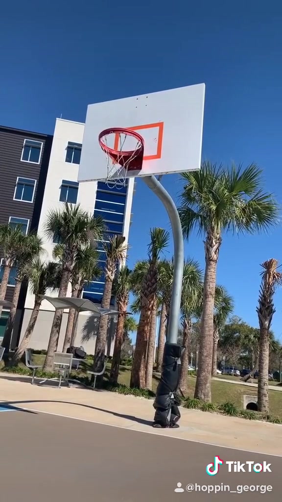 @AaronTheApollo