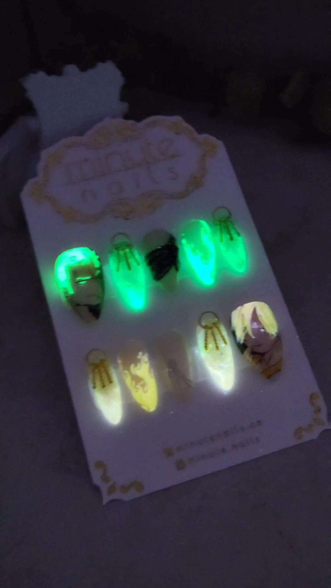@IG: minute.nails