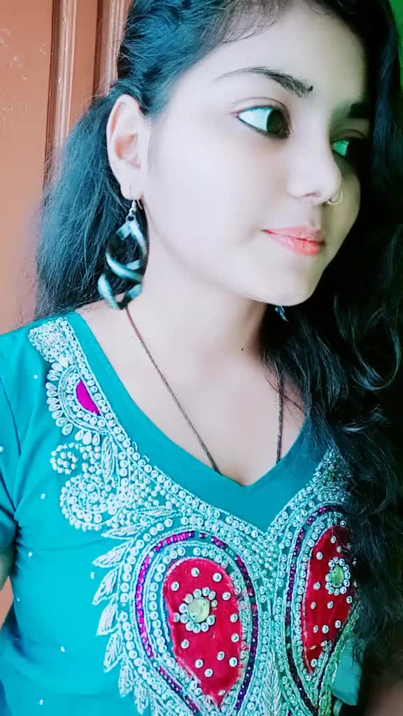 @👰Kavya unique 👰