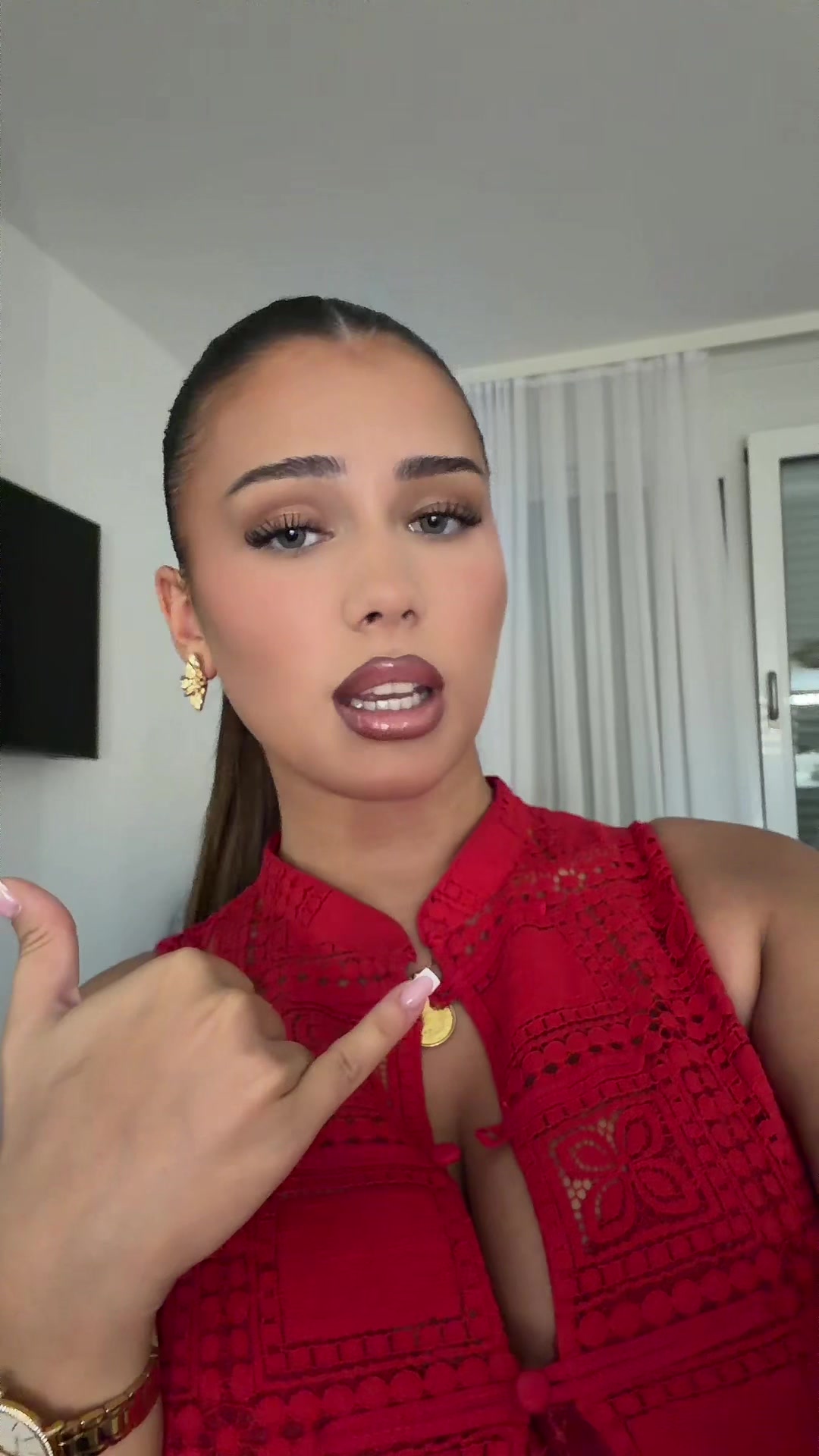 @elina
