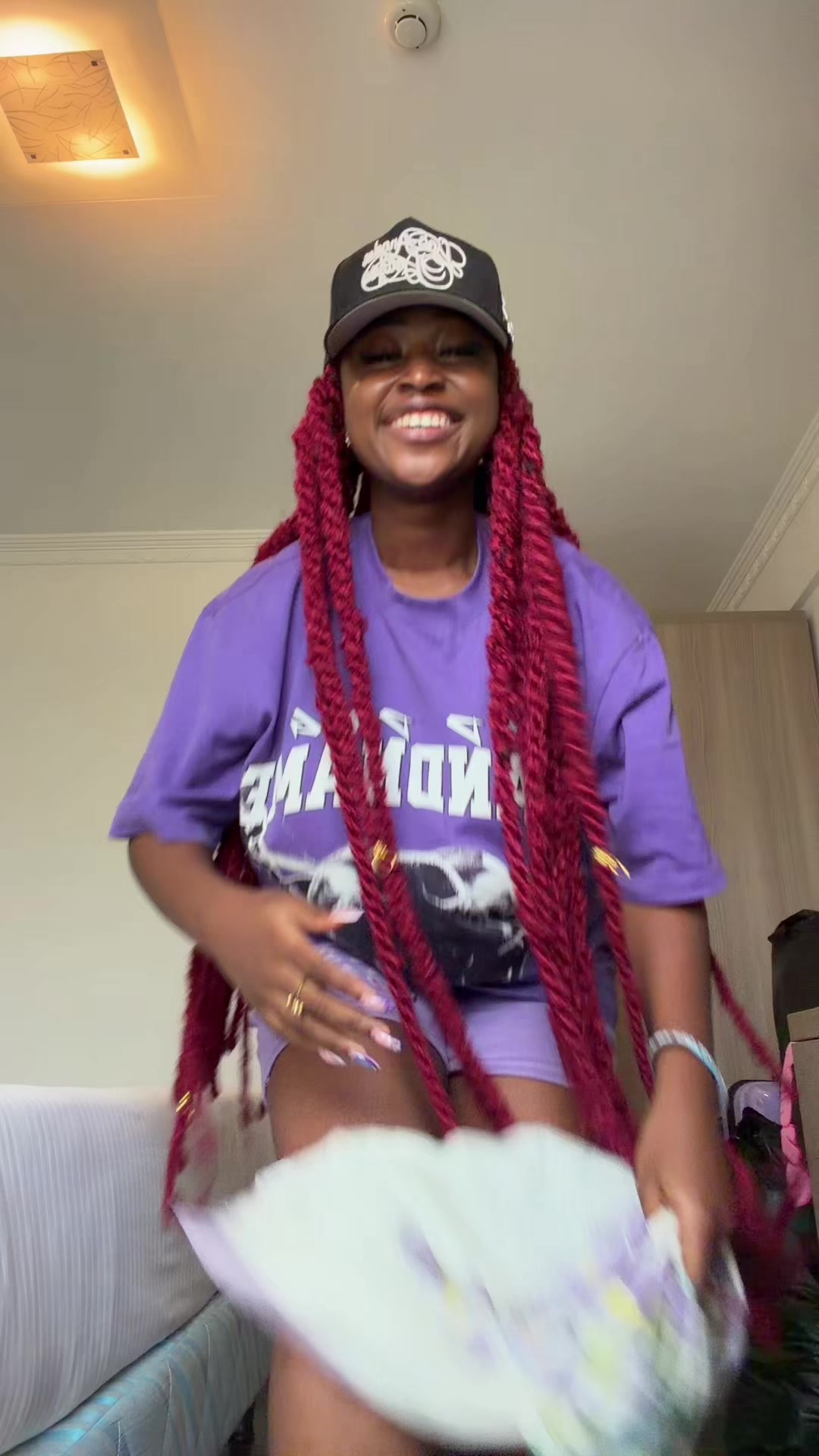 @𝐌𝐈𝐑𝐀𝐂𝐋𝐄💜