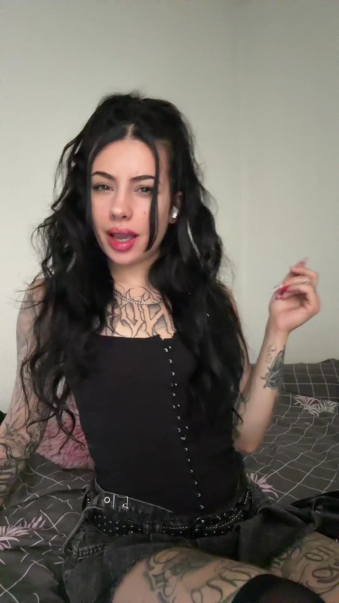 @itshelymami