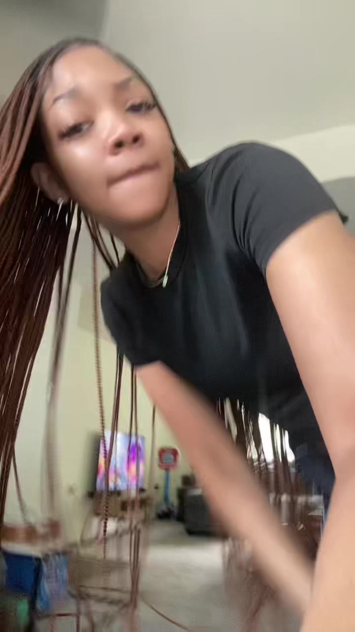 @Chayy_chayy
