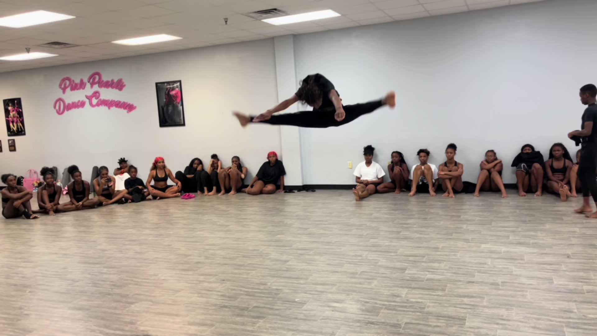 @officialpinkpearlsdanceco