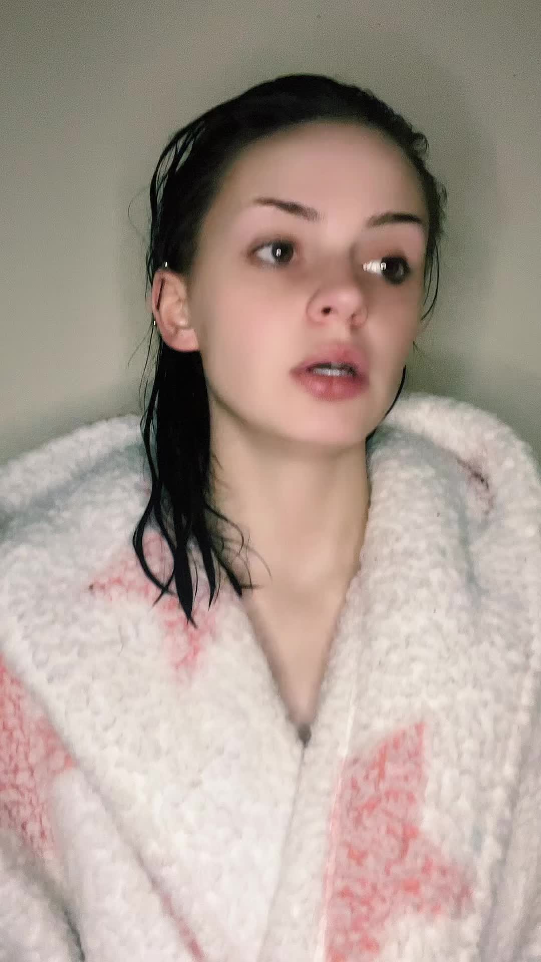 @Beth 🖤🕷️