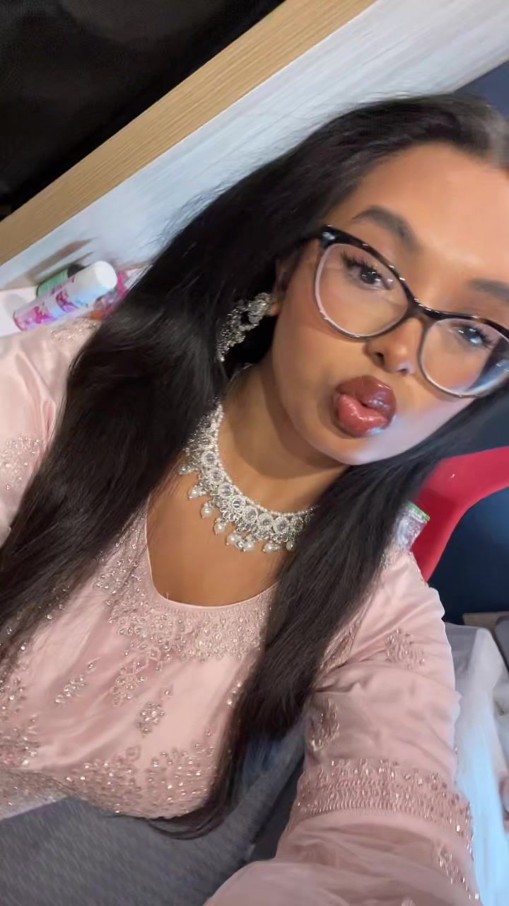 @sneha💋