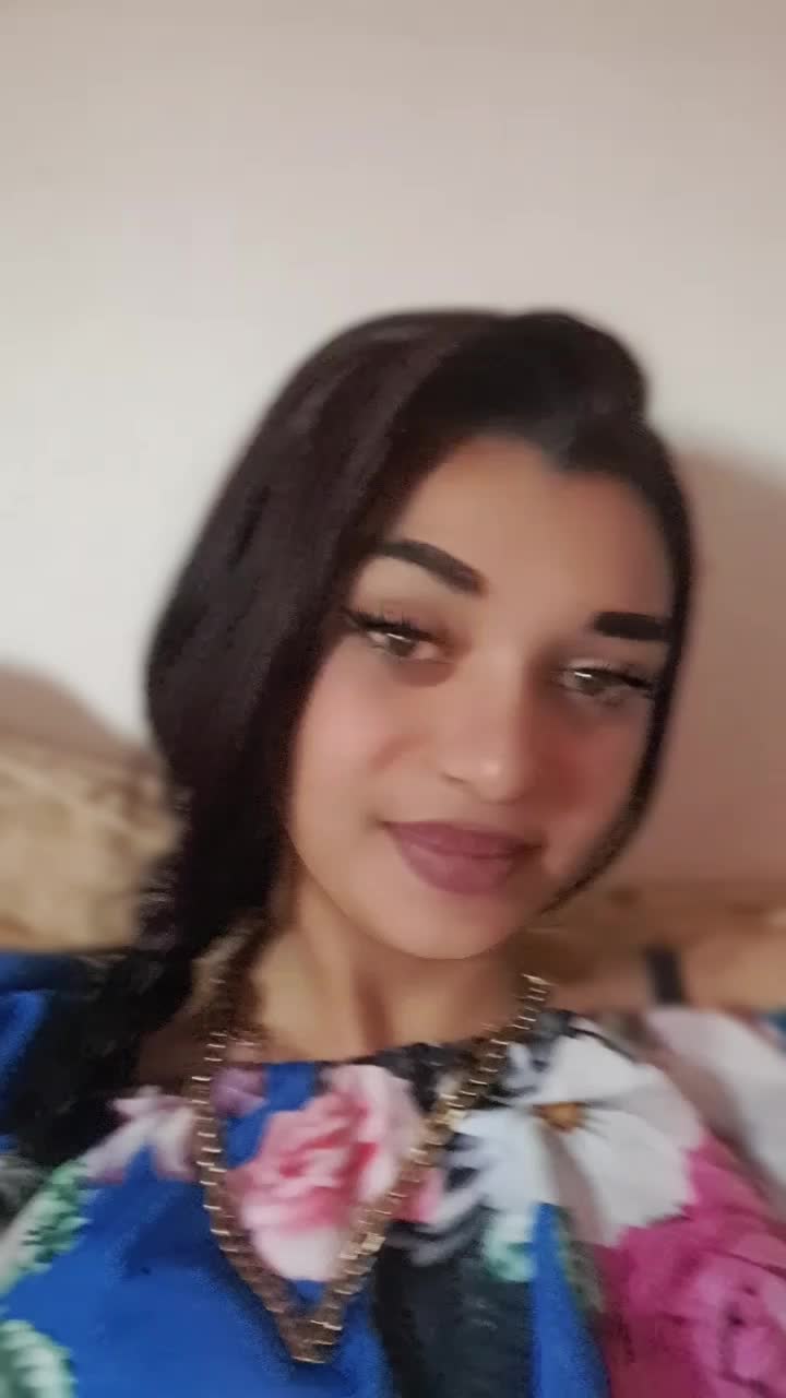 @Zs&auml;kll&icirc;nk&auml;&auml; zamira 🤭🥂♡