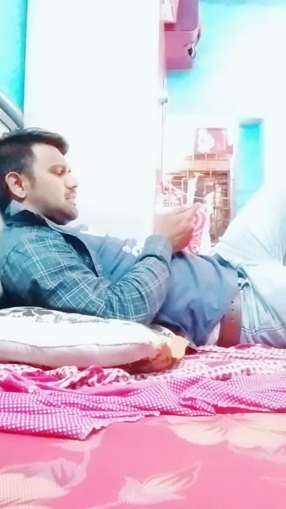 @Mr_ Meraj_04