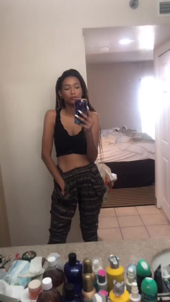 @🧞&zwj;♀️ Ari 🧜🏽&zwj;♀️