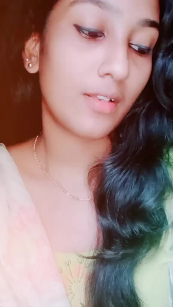 @Geethu 🙋😉
