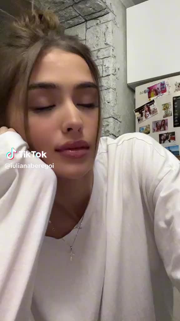 @Cezara_ Cristescu