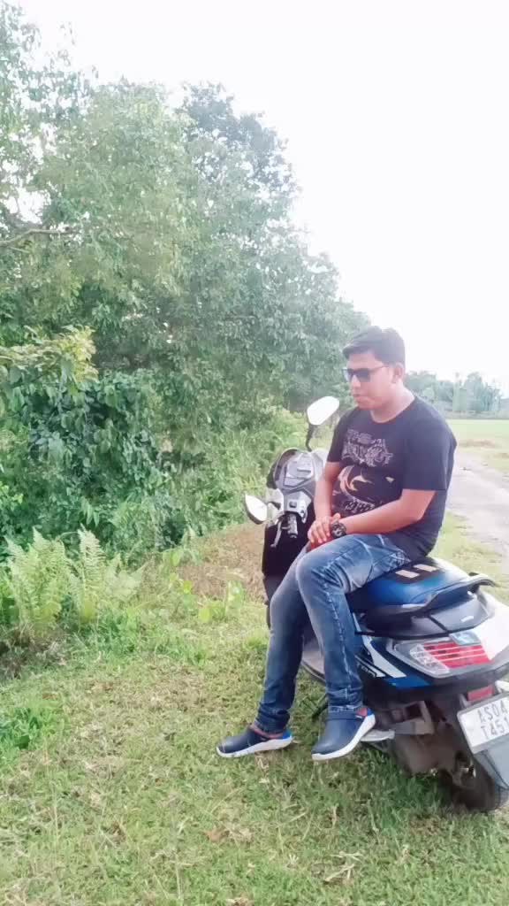 @অনুপম বৰগোহাঁই