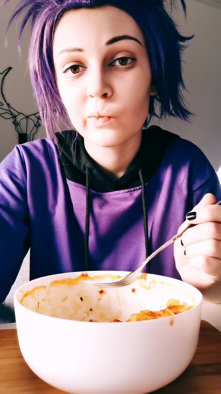 @V!