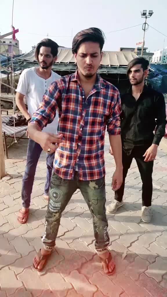 @Mr_Hassu707