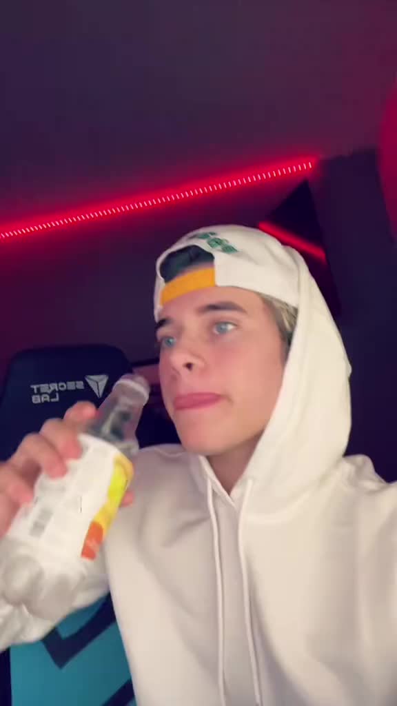 @notgavinmagnus