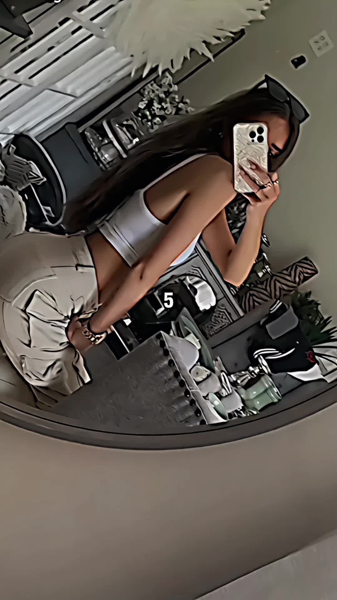 @Liz&ensp;1.4K!!