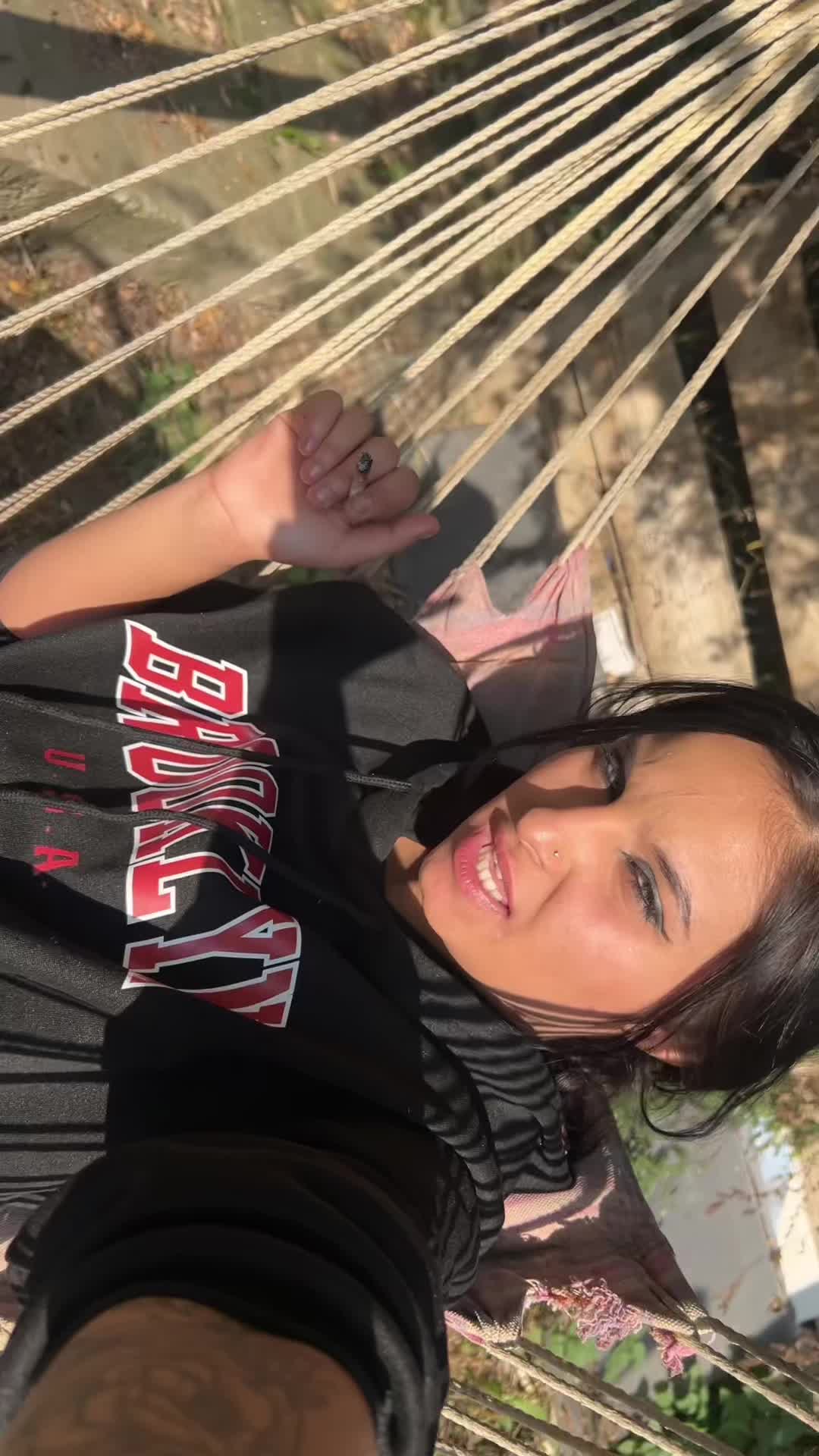 @mollykamoly