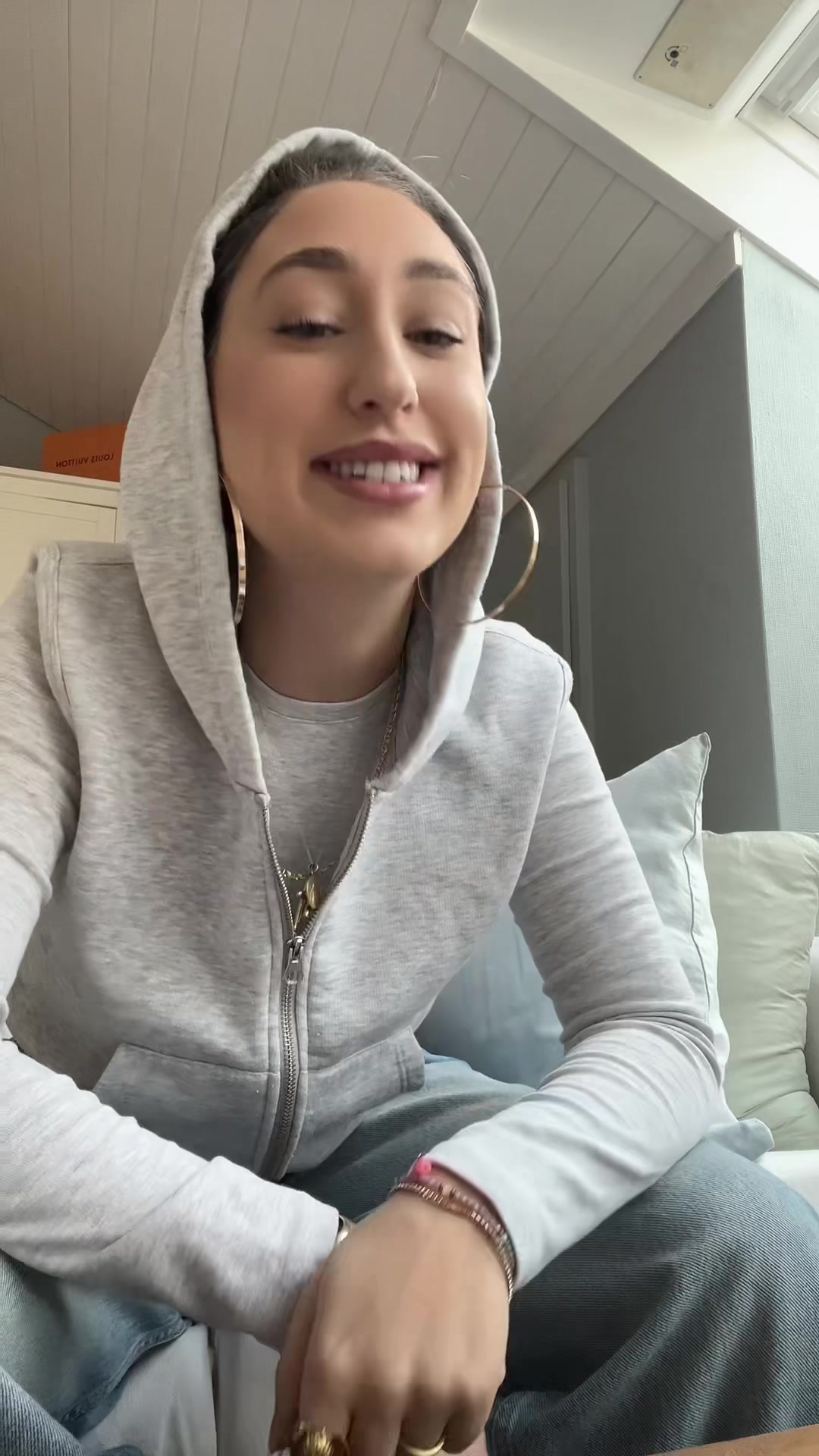 @livialadivaa