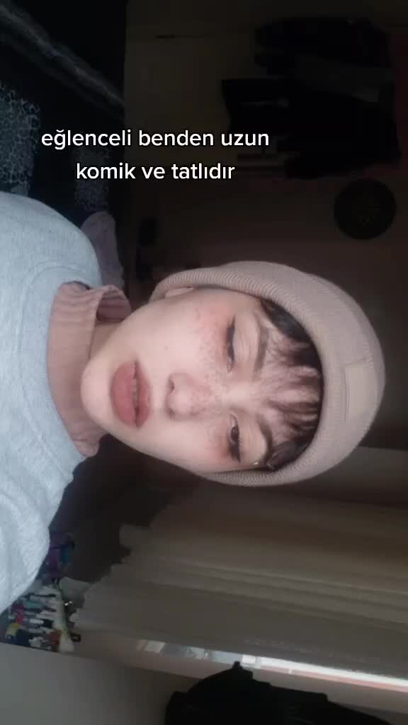 @🦊