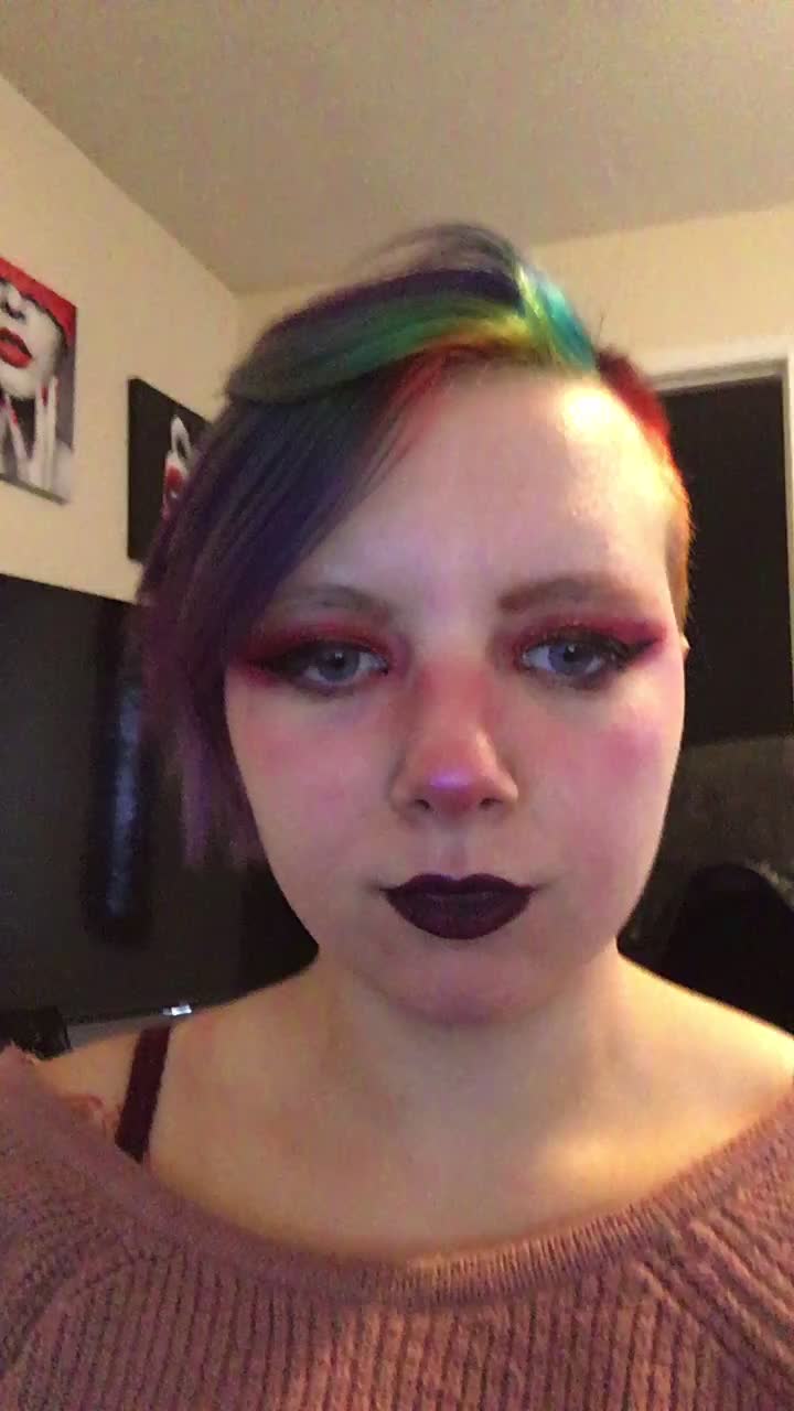 @Gothic Pixie