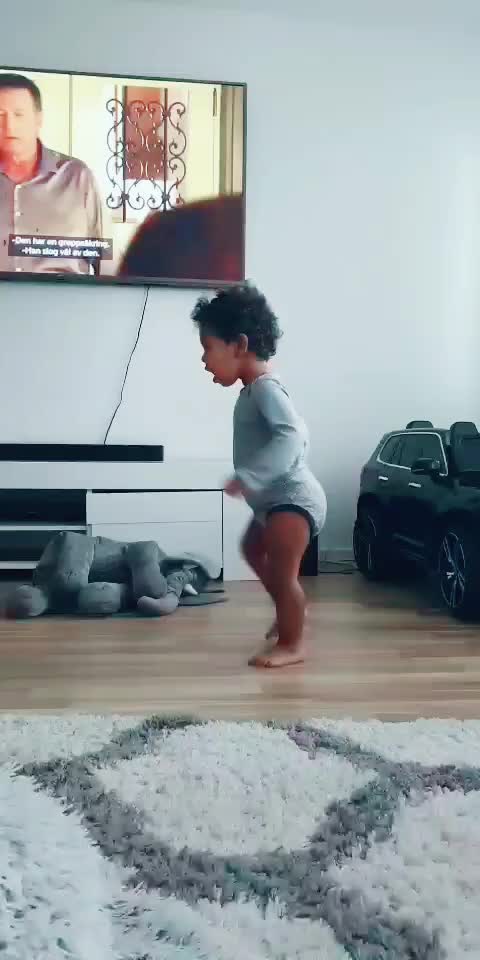 @WinnieTheBoo😜