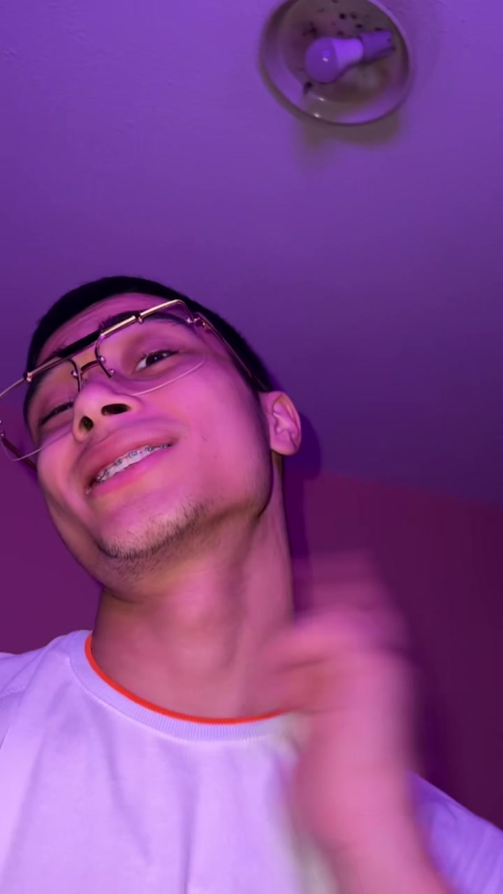 @_izzeet