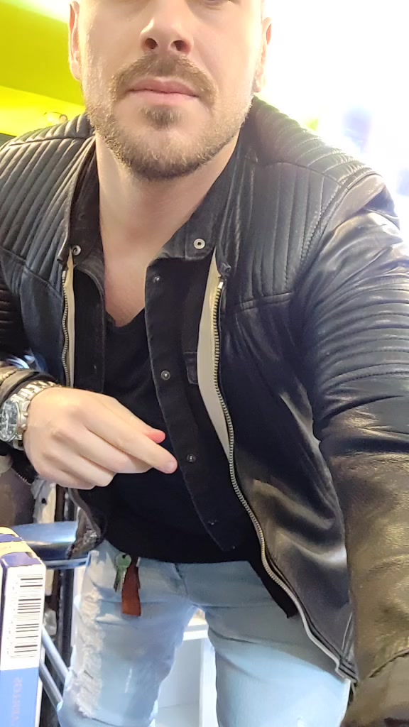 @Gianluca Vitale