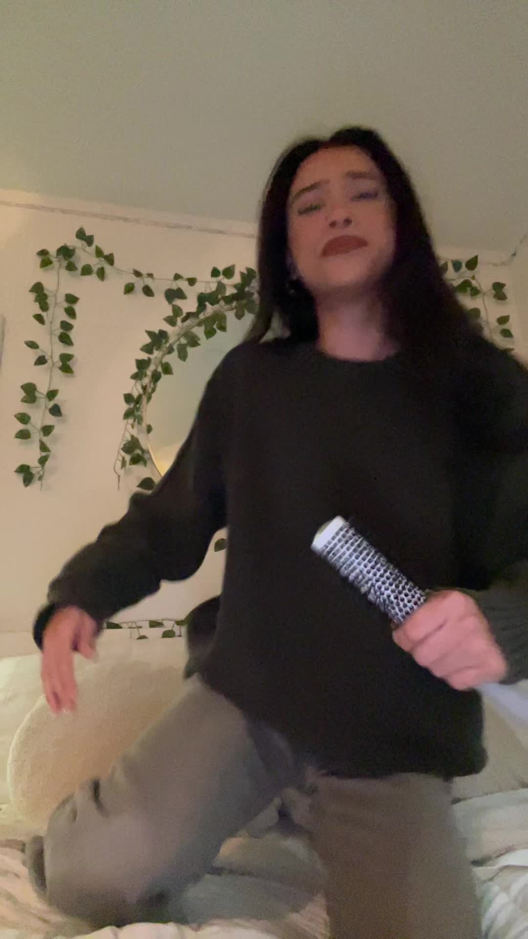 @Luna