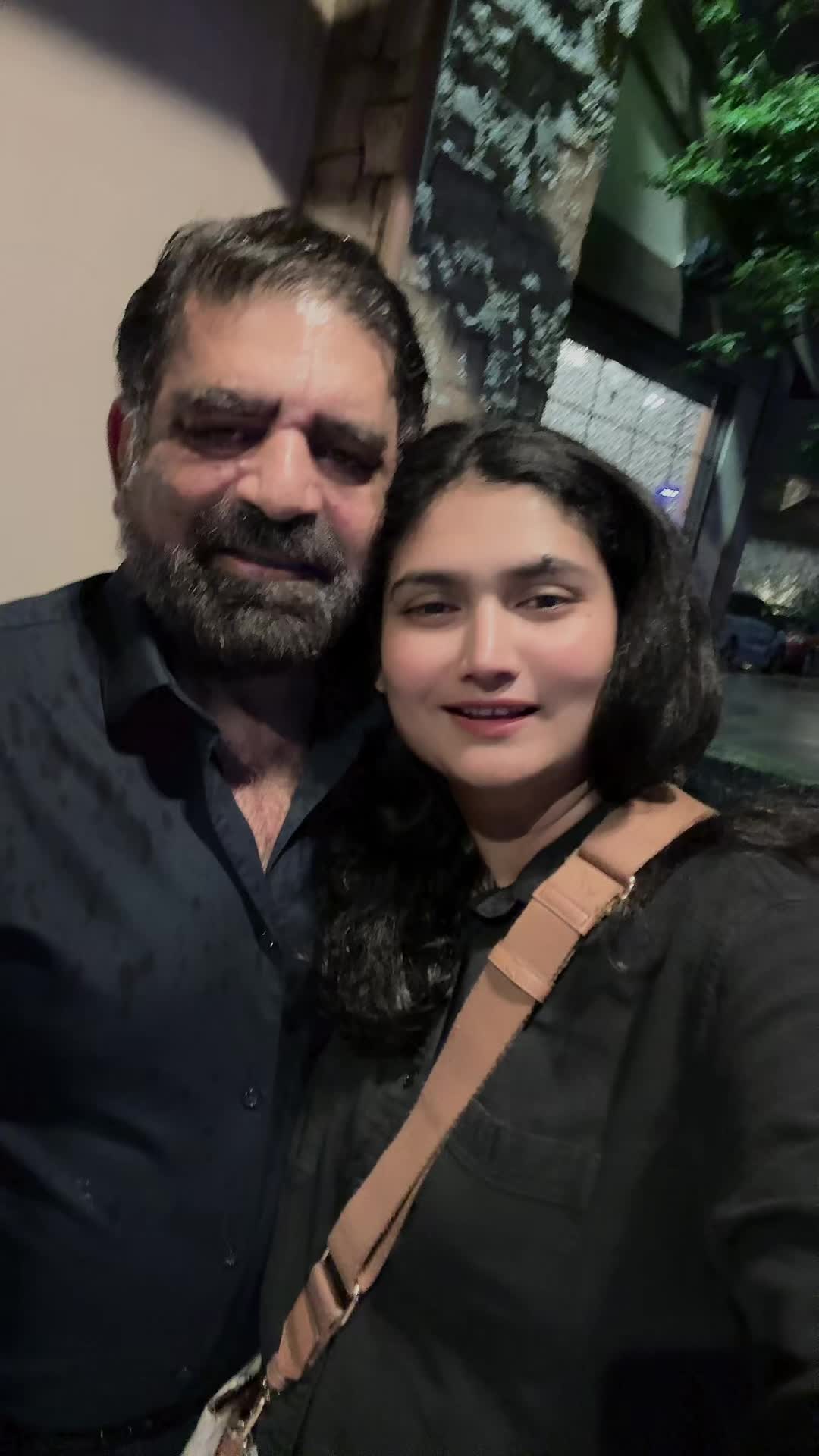 @AmnaKhanOfficial28
