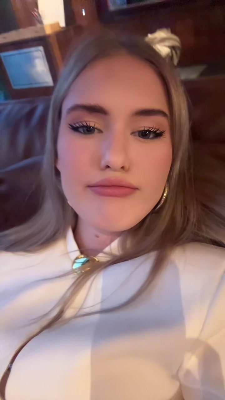 @даша