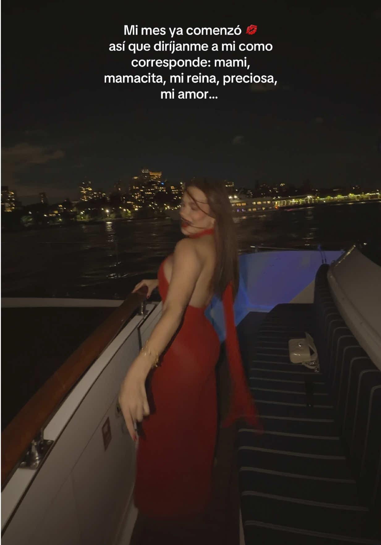 @Angela María