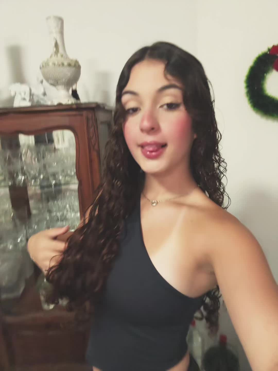 @Isadora.