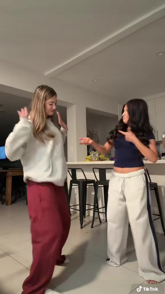 @𝐚𝐥𝐢𝐞𝐞𝐞𝐞🇧🇷🇨🇺