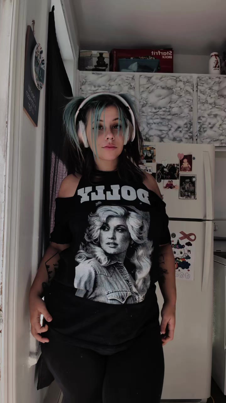 @buzzedqueen