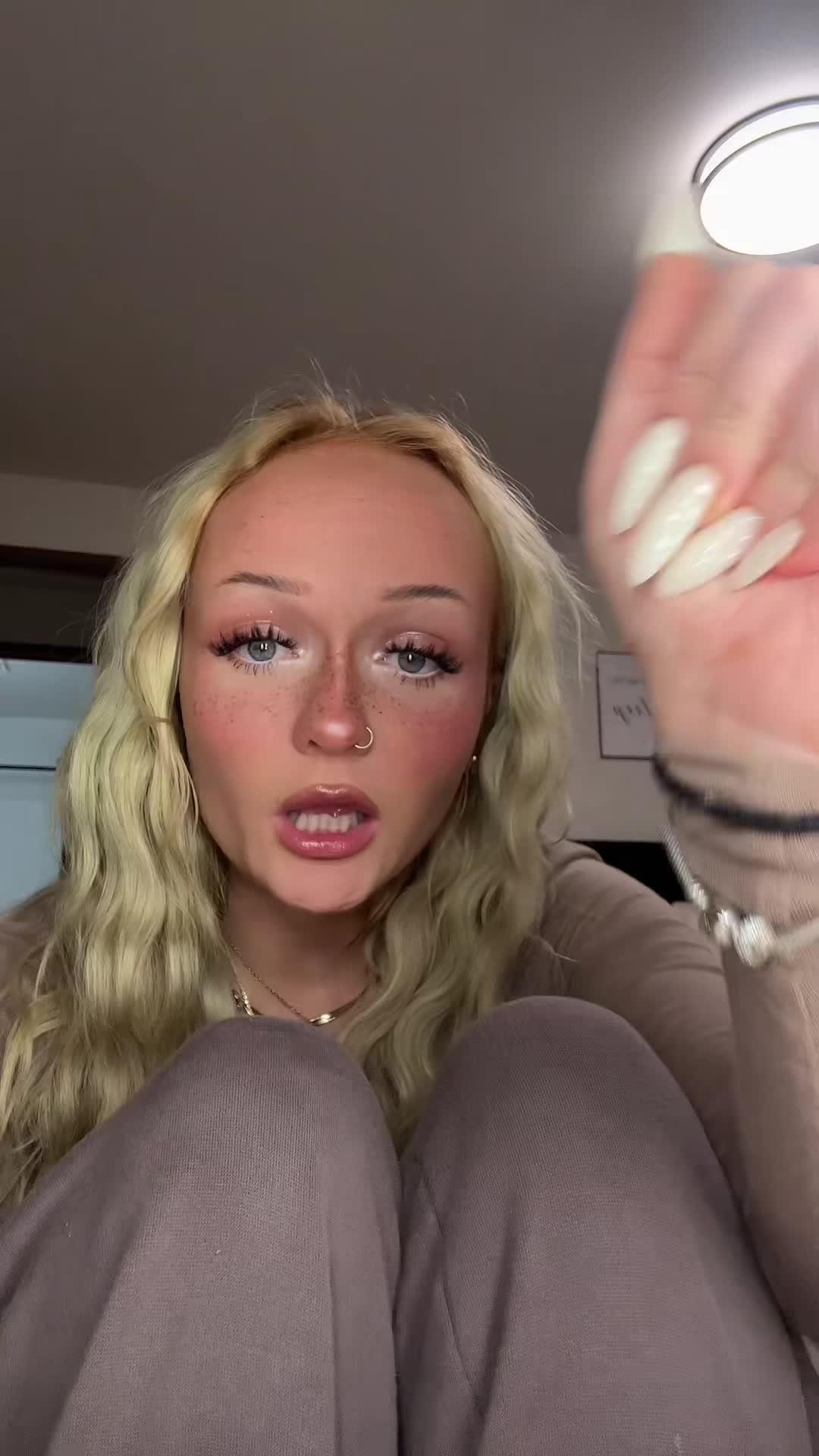 @izzey