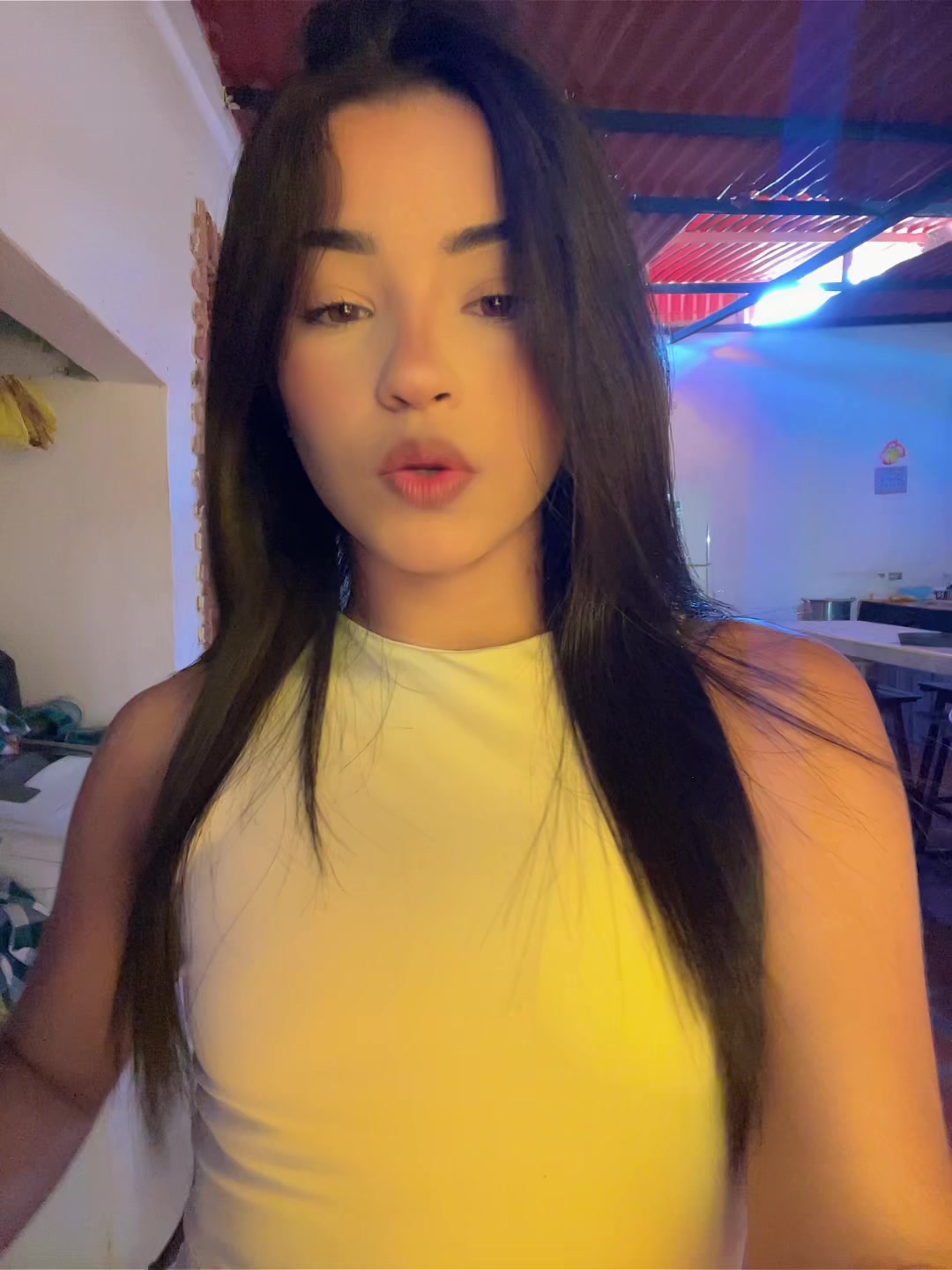 @Anii🖤