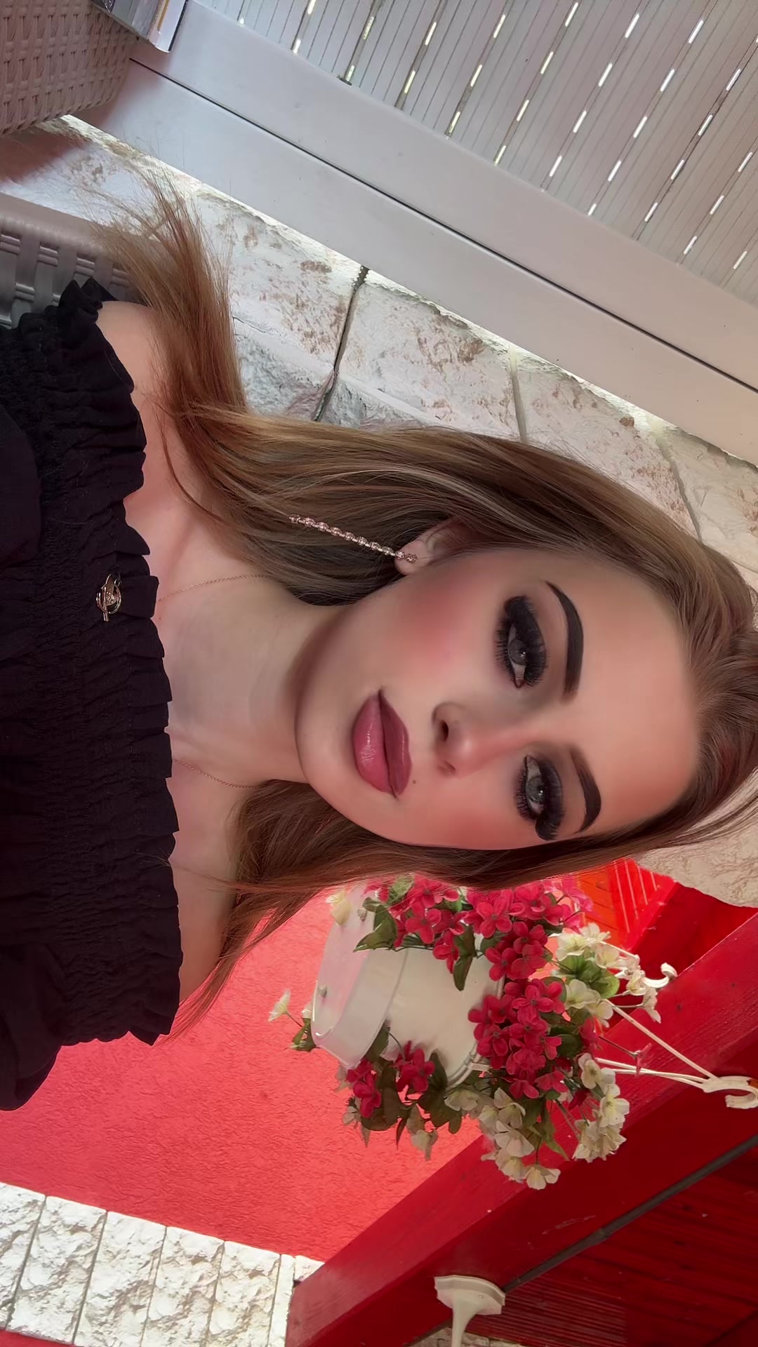 @Lili&agrave;na szem&eacute;lyesen🐆😝