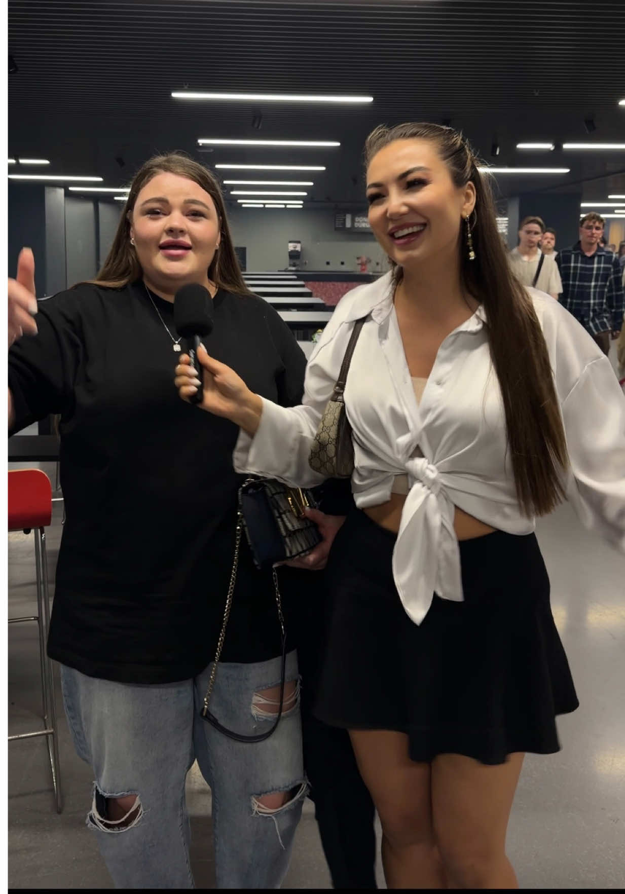 @Интервью по всему миру