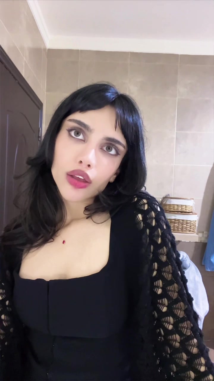@Effina