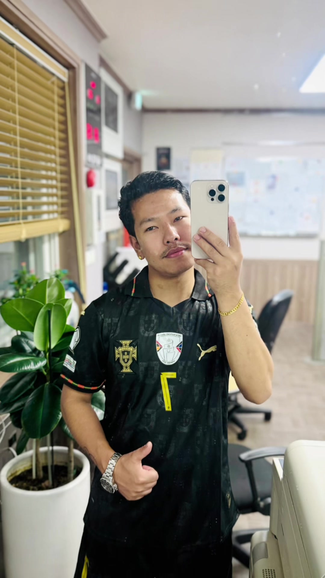 @🇳🇵dhanraj🇰🇷