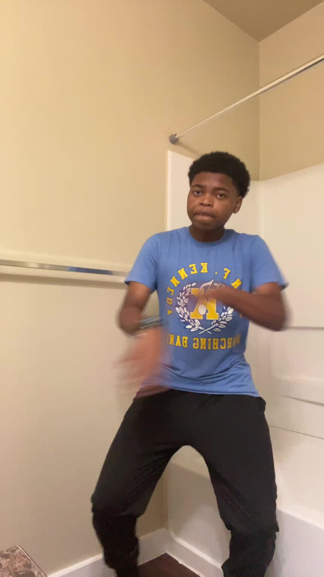 @La_derrick 🪄